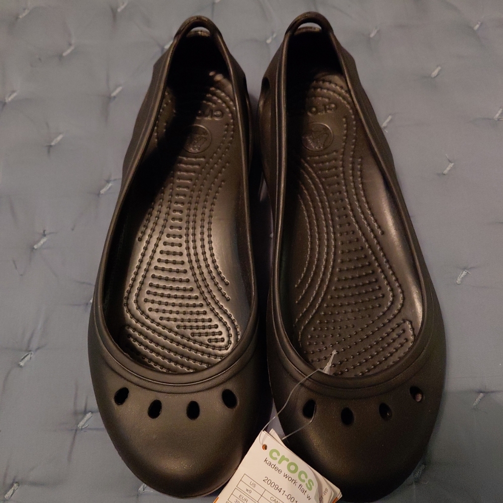 CROCS Women's Black Flats
